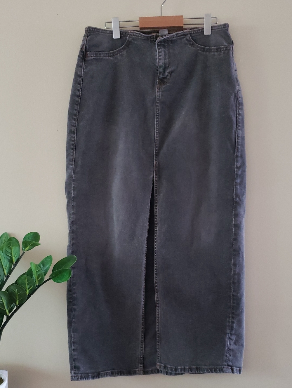 DIVIDED H&M Grey Wash Denim Maxi Skirt With Front Slit - Size 6 US